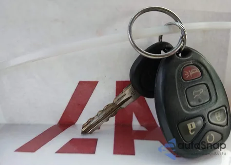 2013 Chevrolet Tahoe Lt z USA, uszkodzony, nr VIN 1GNSKBE04DR321488